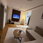Phenix Parking Free Appart hôtel 3*