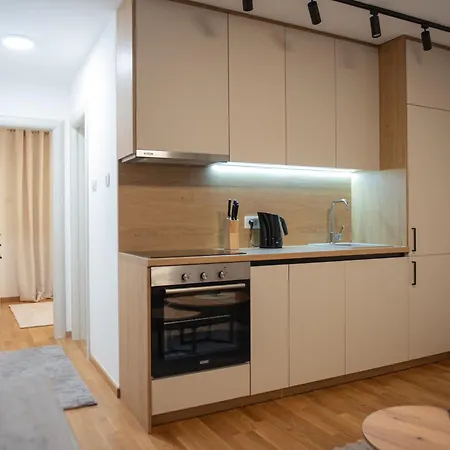 Phenix Parking Free Lägenhetshotell 3*