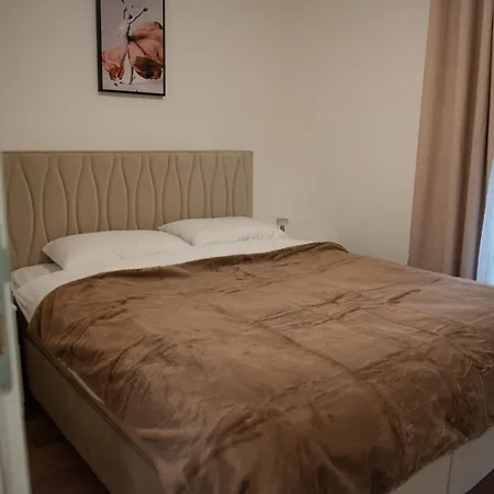 Aparthotel Phenix Lux Parking Free