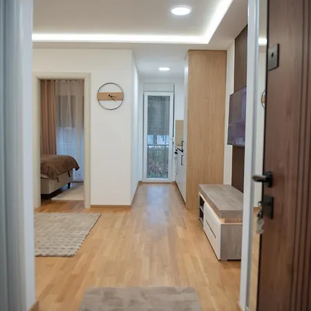 Aparthotel Phenix Lux Parking Free 3*
