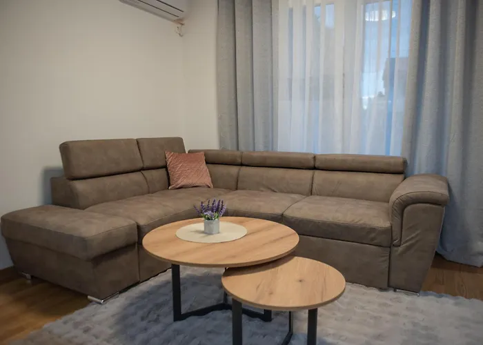 Phenix Parking Free מלון דירות