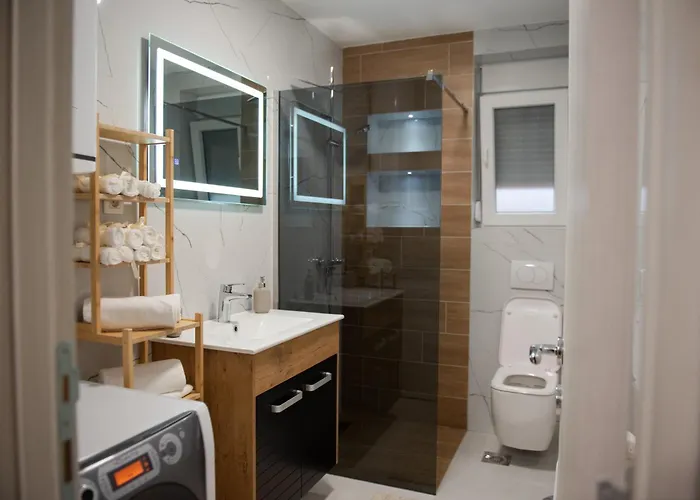 Phenix Parking Free מלון דירות