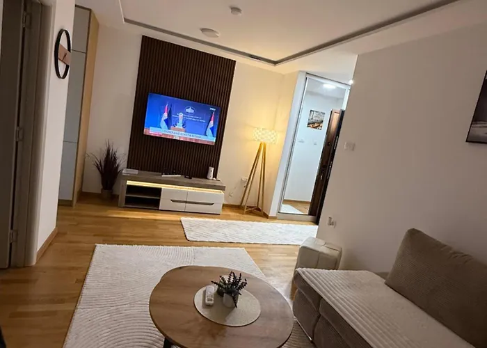 Phenix Parking Free Ξενοδοχείο με διαμερίσματα 3*